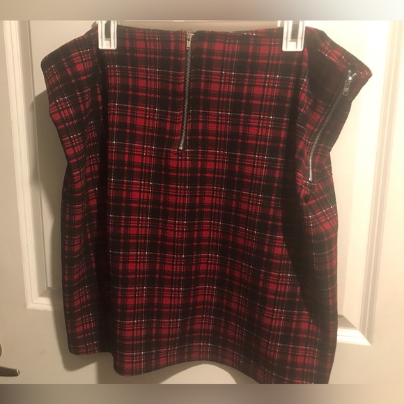 Sexy plaid stretch with silver embellishment w/side zipper♥️🖤4X - Picture 2 of 4